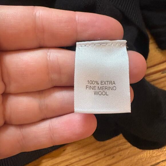 Turnbury black extra fine merino wool v neck mens sweater SIZE 2XB - Picture 4 of 5